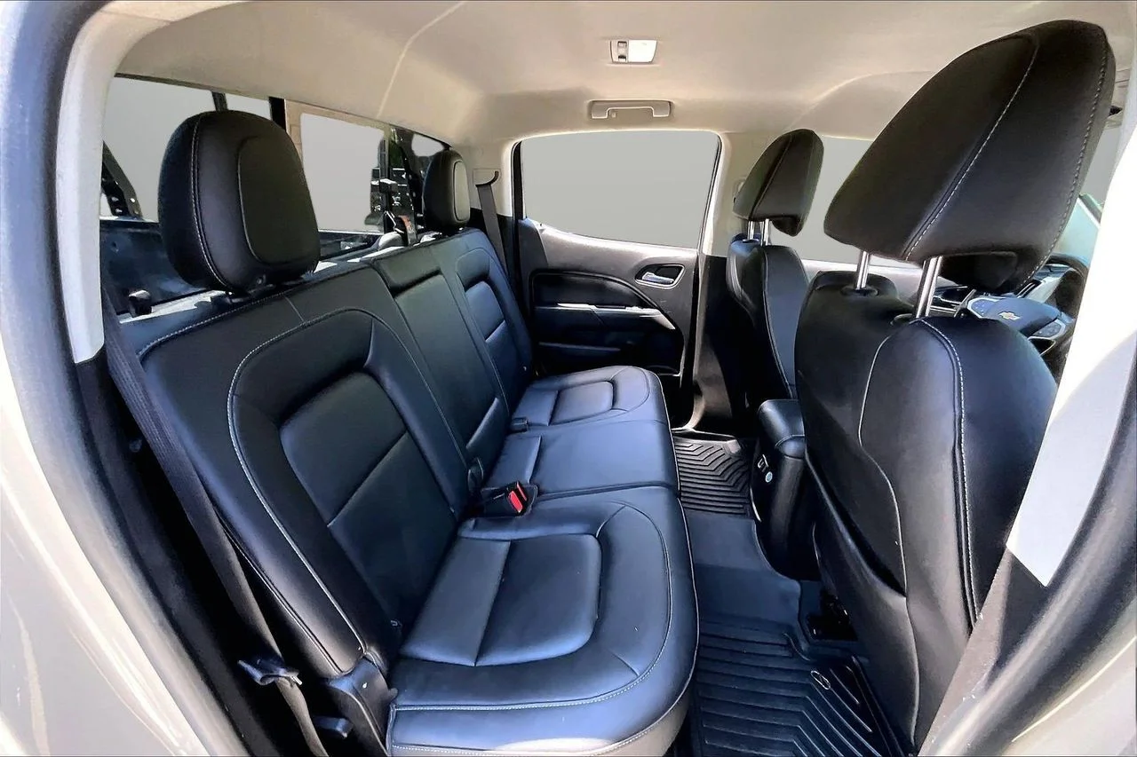 Certified Used 2021  Chevrolet ZR2 image 24