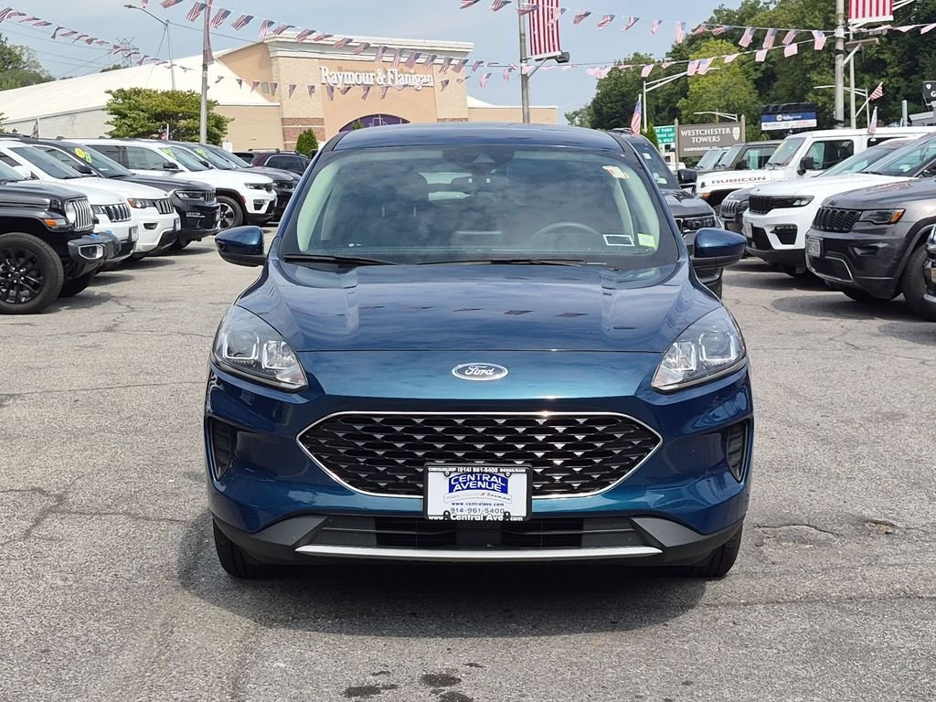 Used 2020 Green Ford SE image 2