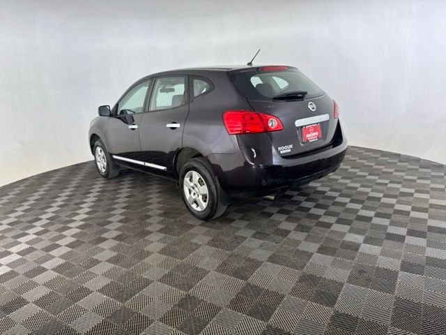 Used 2015 Black Nissan S image 7