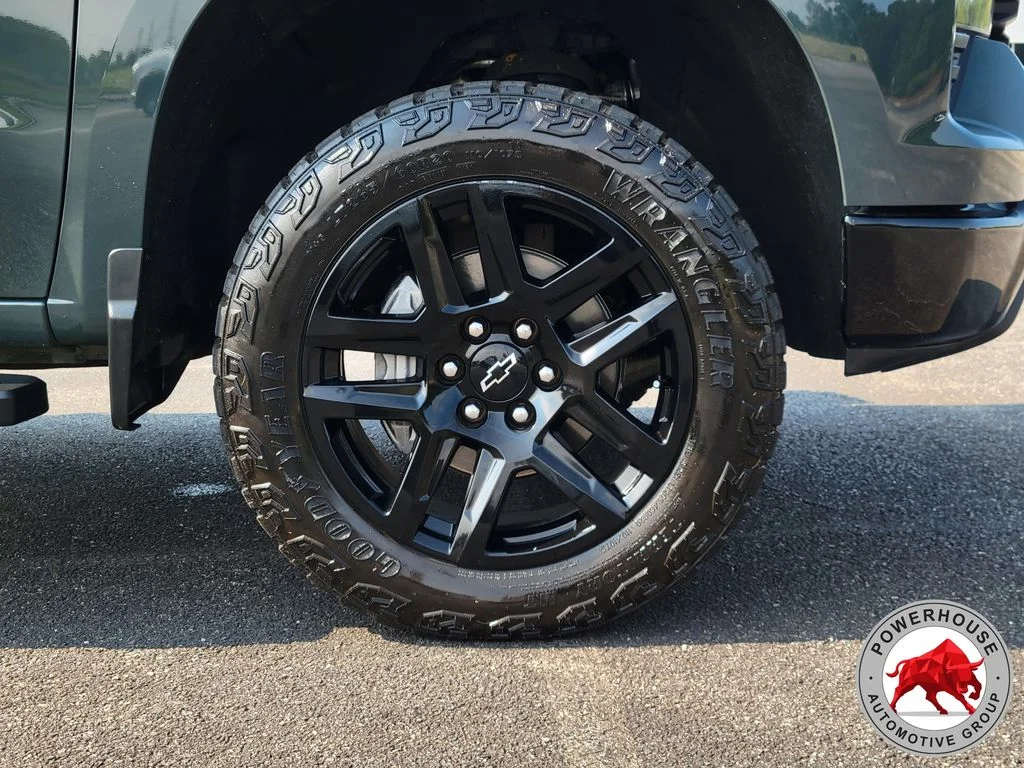 Used 2025 Gray Chevrolet Custom Trail Boss image 11