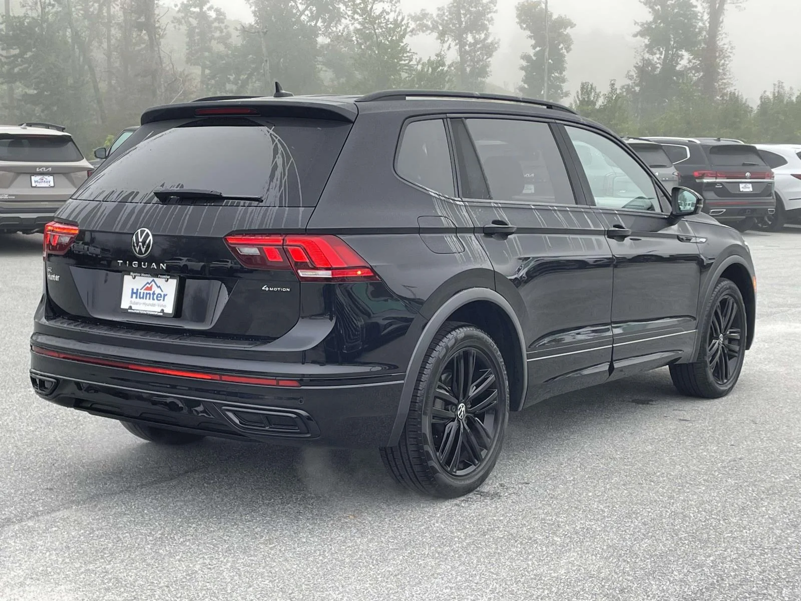 Used 2022 Deep Black Pearl Volkswagen SE R-Line Black image 28