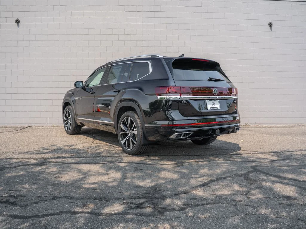New 2026 Black Volkswagen 2.0T SEL Premium R-Line image 4