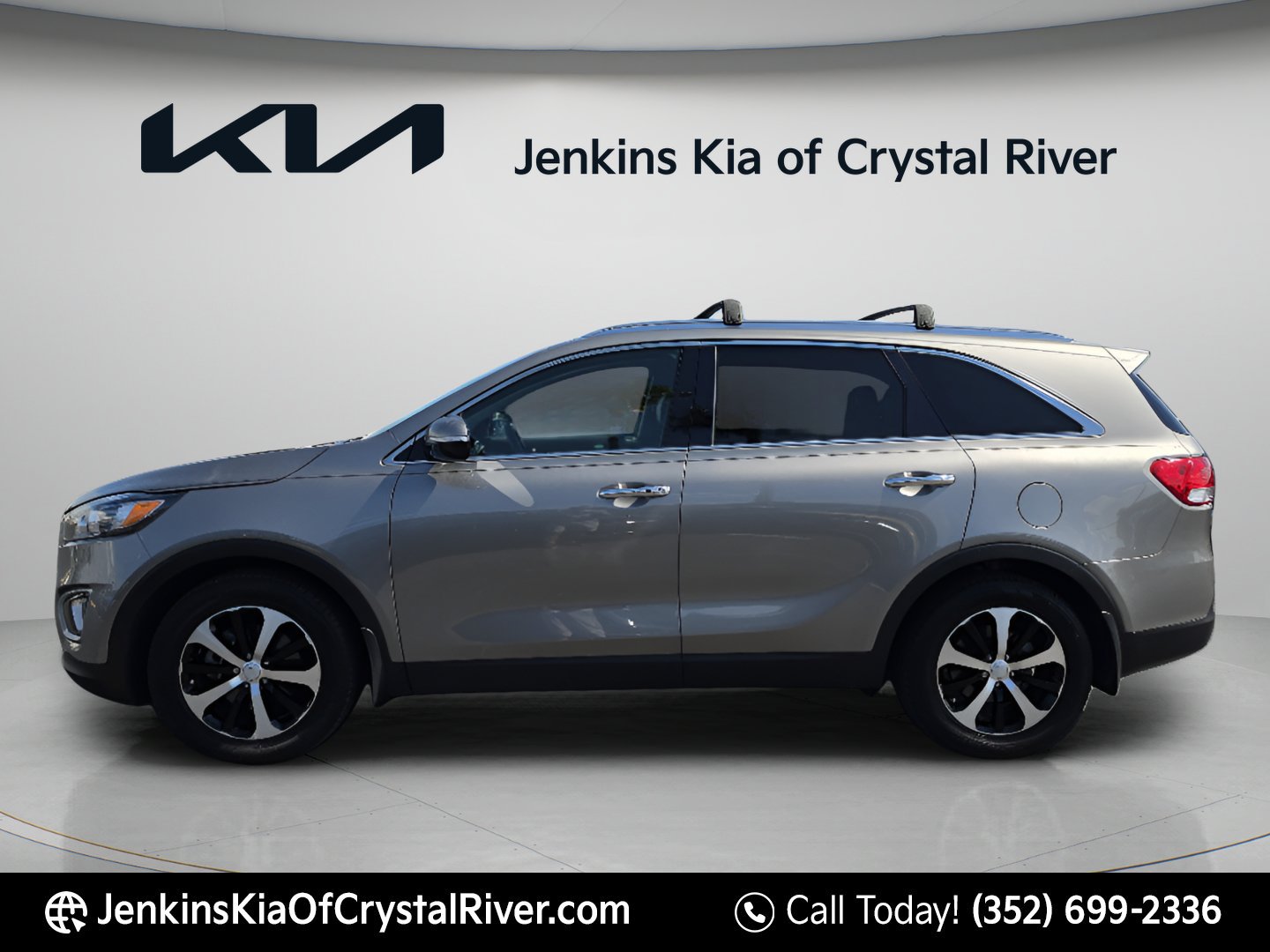 Used 2018 Titanium Silver Kia EX V6 image 9