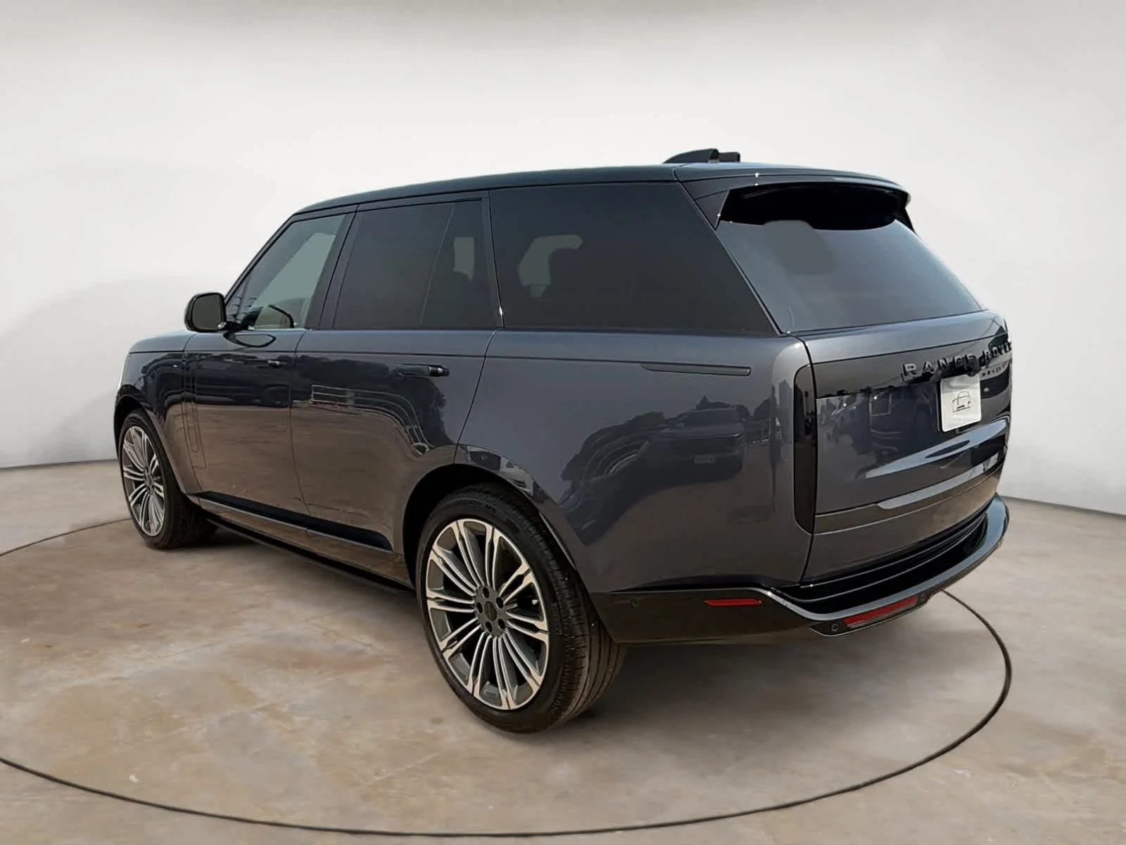 New 2026 Varesine Blue Land Rover SE image 3