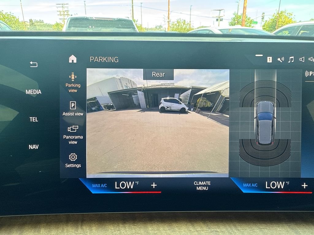 Used 2023 Gray BMW xDrive28i image 31