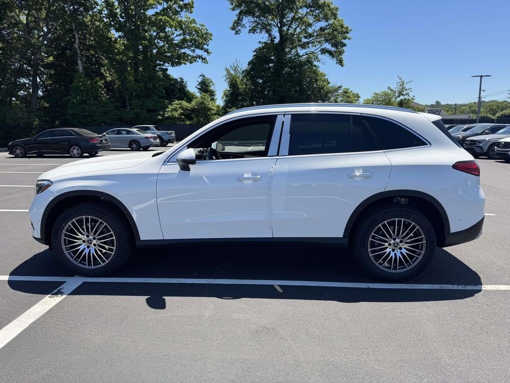 New 2026 Polar White Mercedes-Benz GLC 300 image 11
