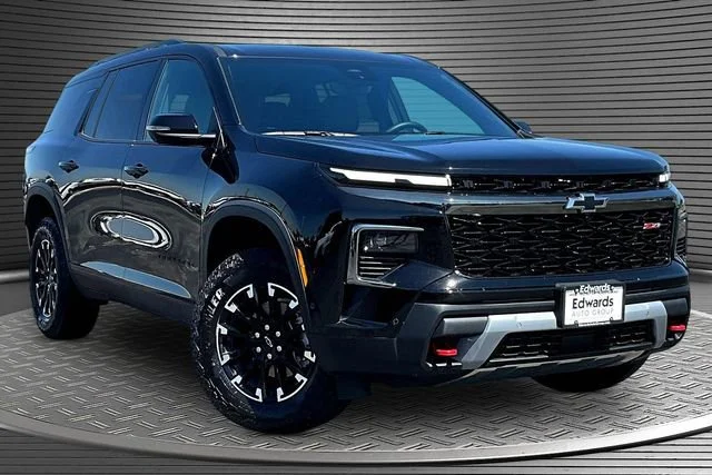 New 2026 Mosaic Black Metallic Chevrolet Z71 image 2