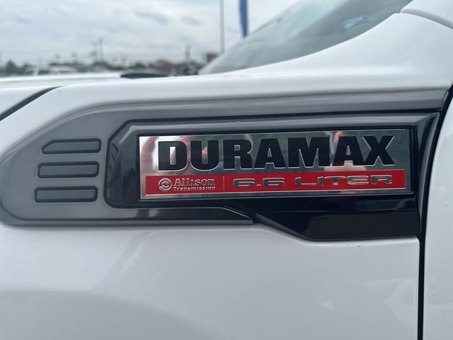 Used 2024 White GMC AT4 image 53