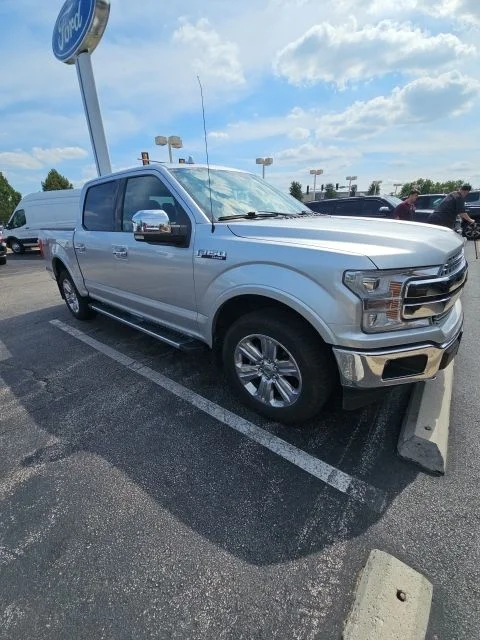 Used 2018 Silver Ford Lariat image 2
