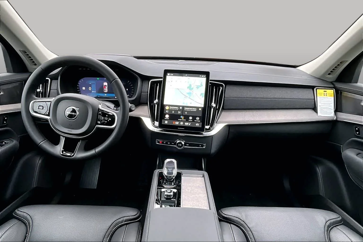 New 2026 MULBERRY RED Volvo Ultra Dark Theme image 7
