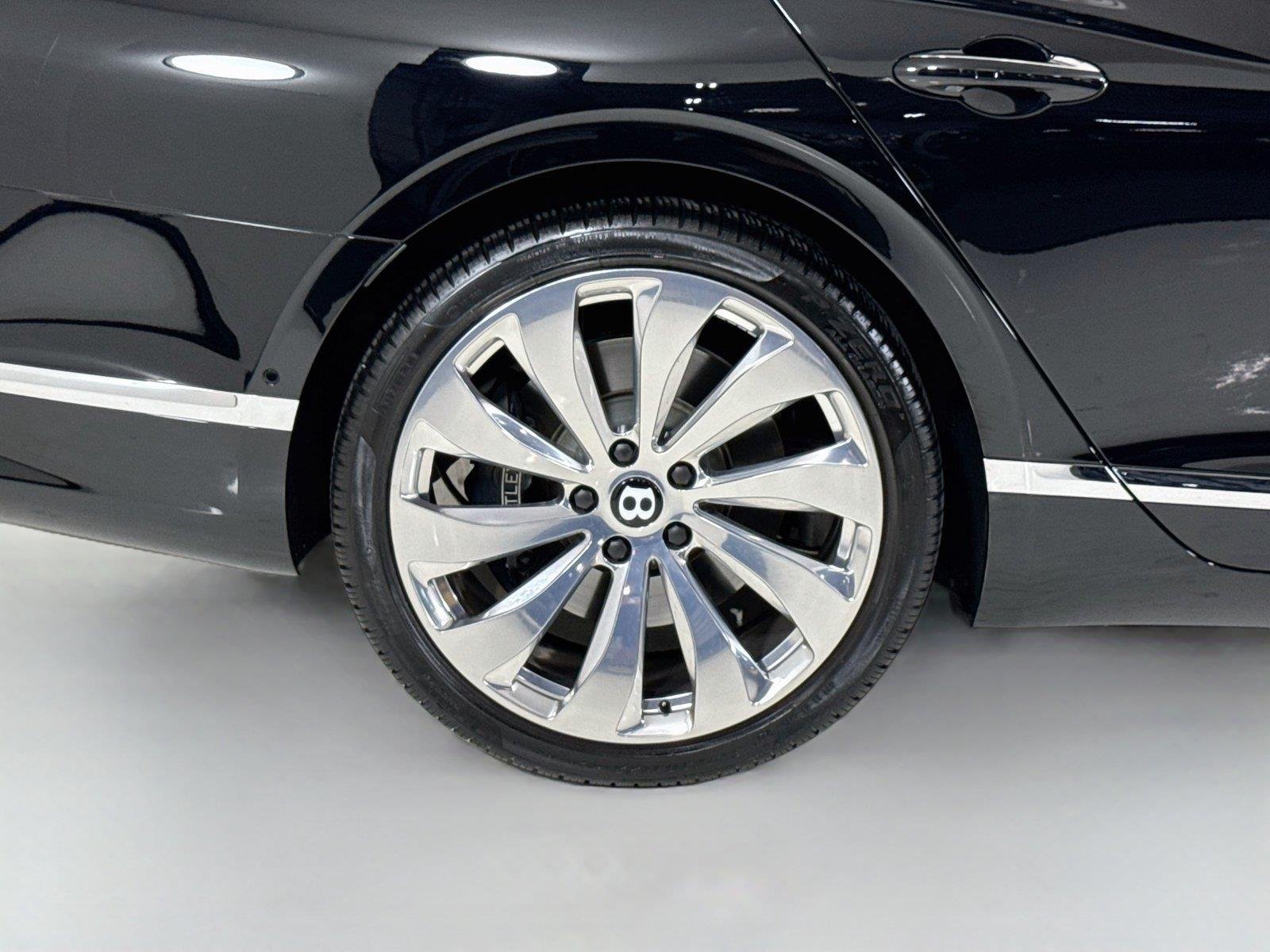 Used 2022 Beluga Bentley V8 | Mulliner Interior | Chrome 23