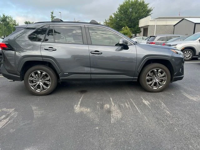Used 2024 Gray Toyota XLE Premium image 3
