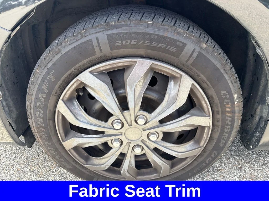 Used 2013 Black Toyota LE image 11