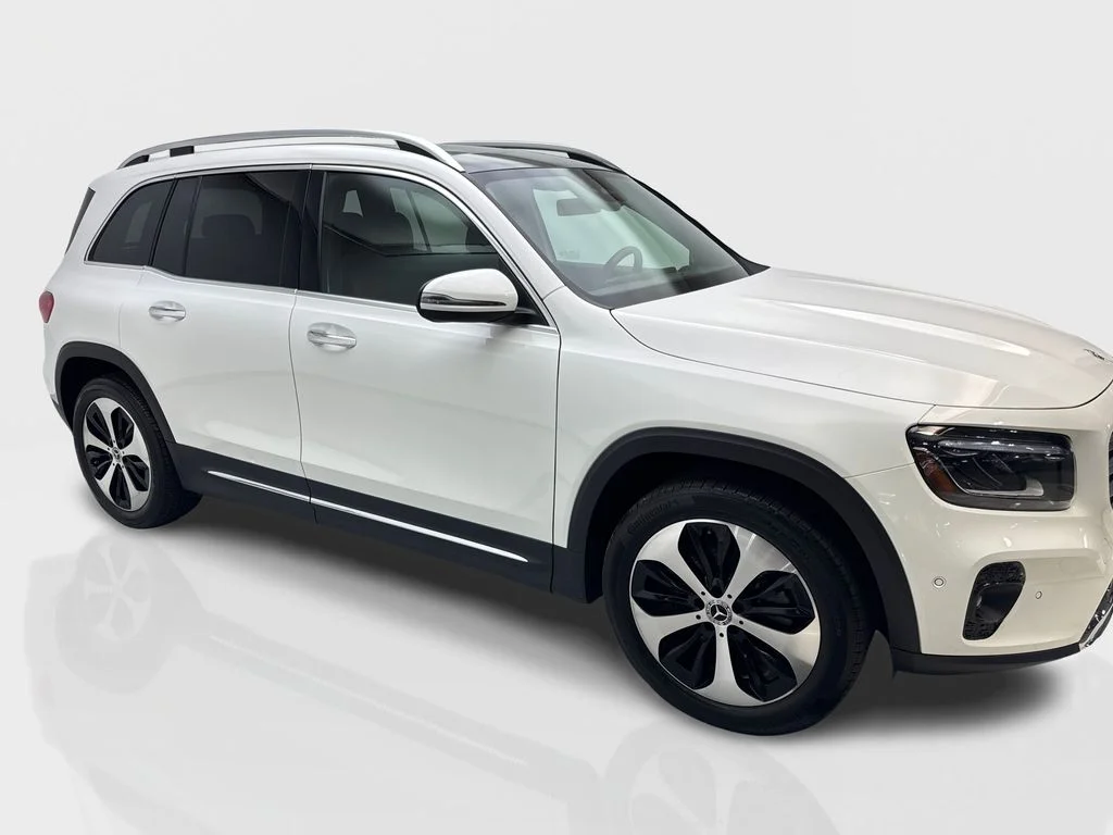 Used 2024 White Mercedes-Benz GLB 250 image 12