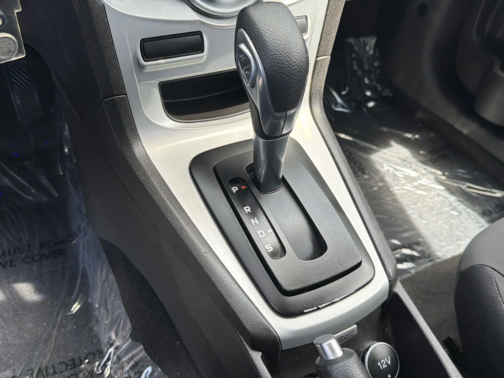 Used 2018 Silver Ford SE image 6