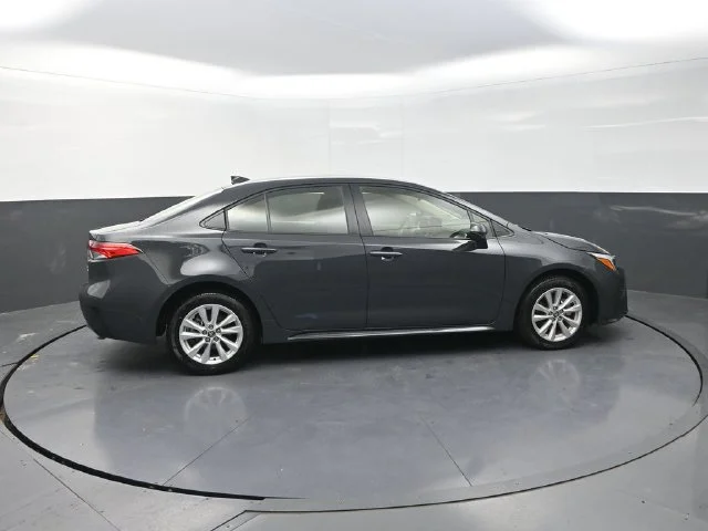 Used 2026  Toyota LE image 9