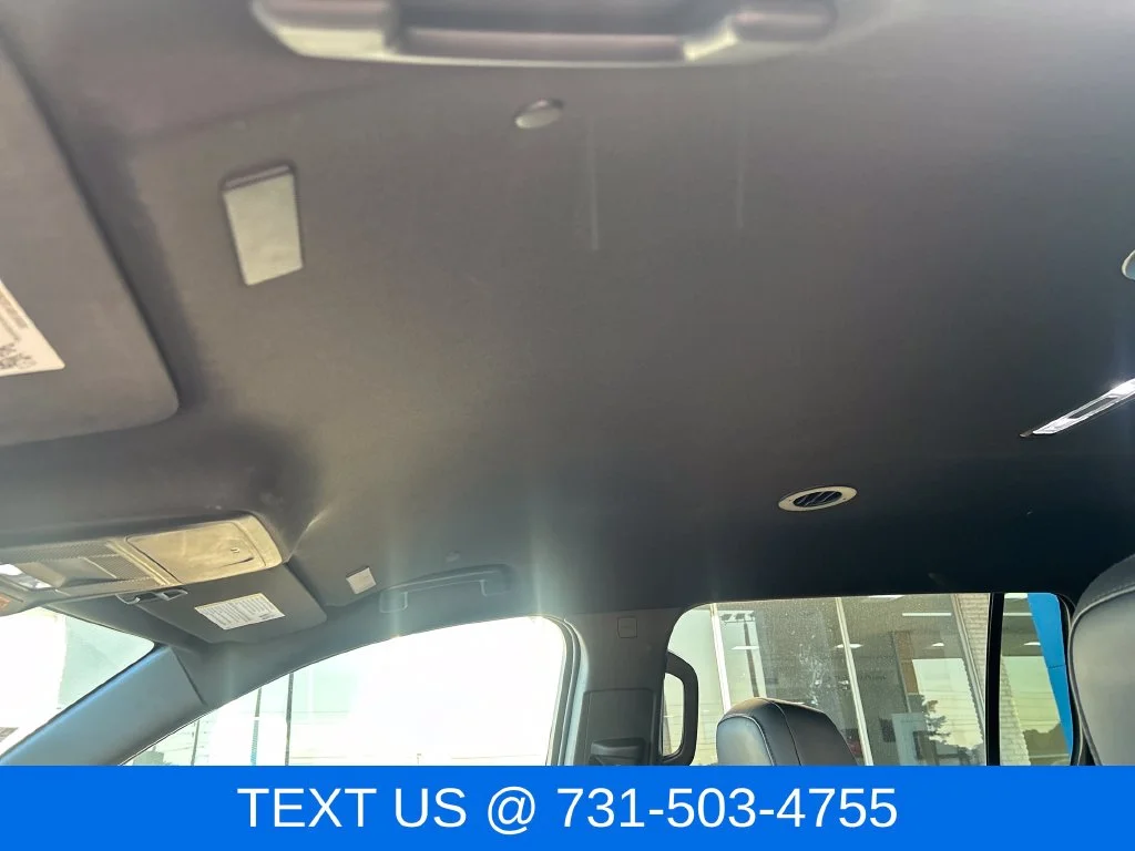 Used 2024 White GMC Elevation image 22