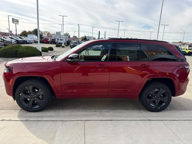 New 2027 Red Jeep Limited Reserve image 7