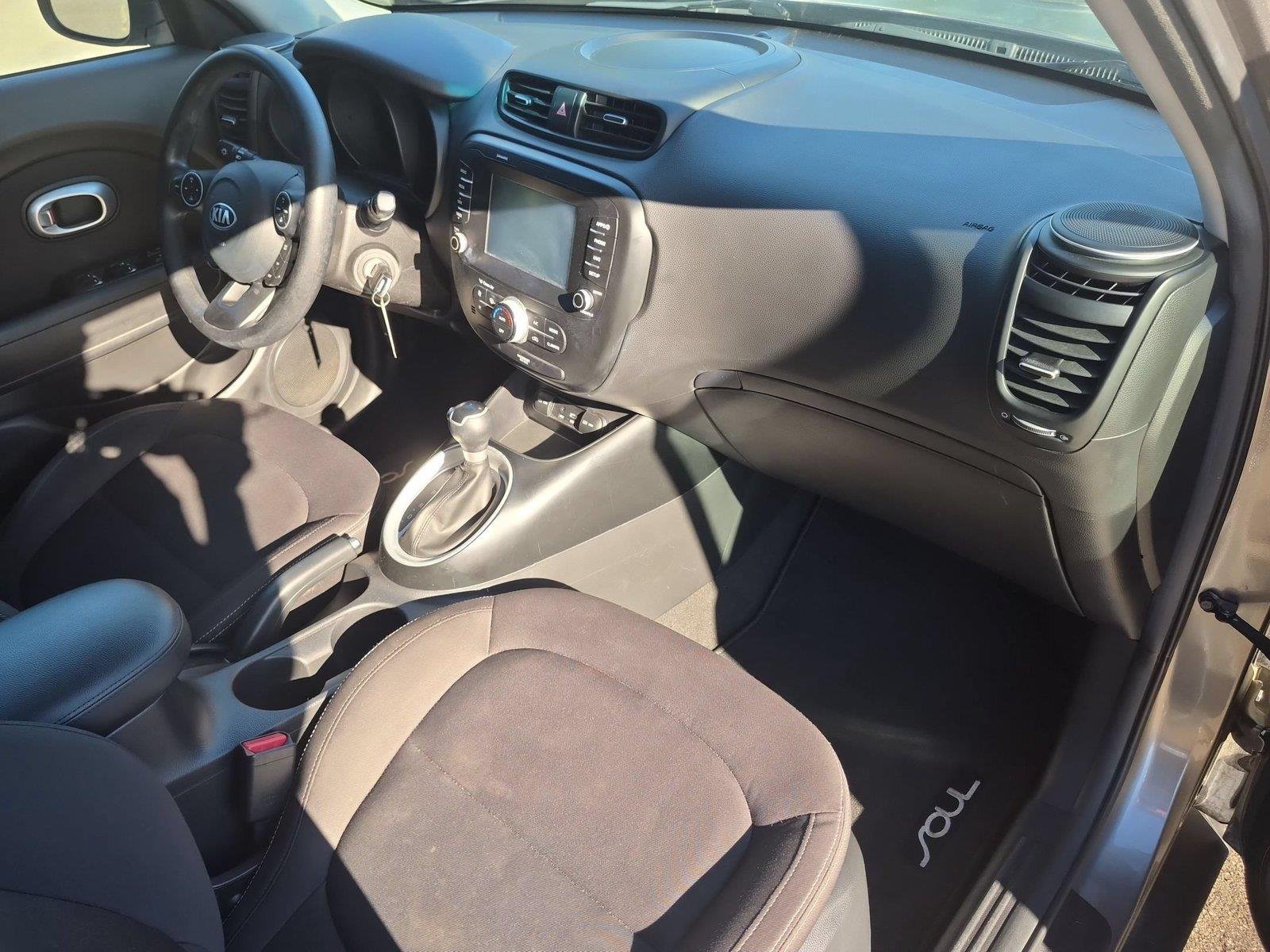 Used 2018 Titanium Gray Kia Base image 36