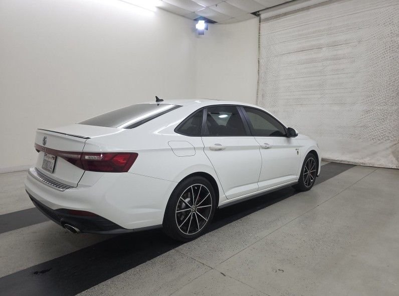 Used 2025 White Volkswagen 2.0T Autobahn image 3