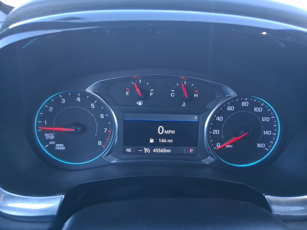 Used 2023 SUMMIT WHITE Chevrolet LT Cloth image 16