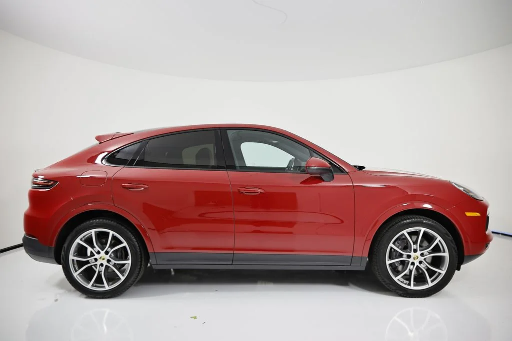 Used 2023 Red Porsche  image 8