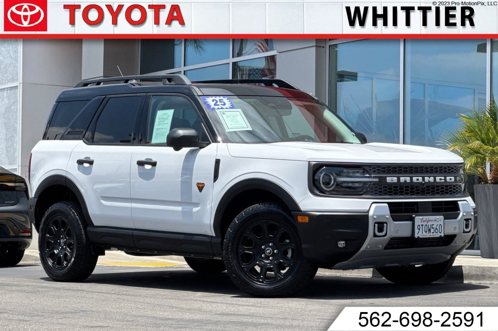 Used 2025 White Ford Badlands image 1
