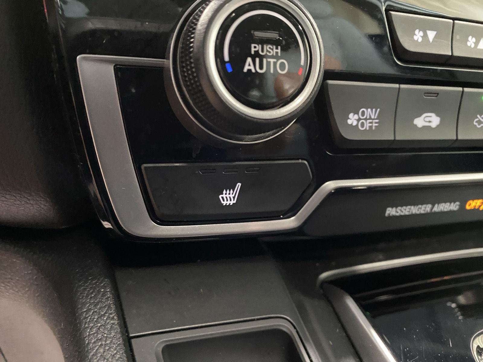 Used 2019 Lunar Silver Metallic Honda EX-L image 29