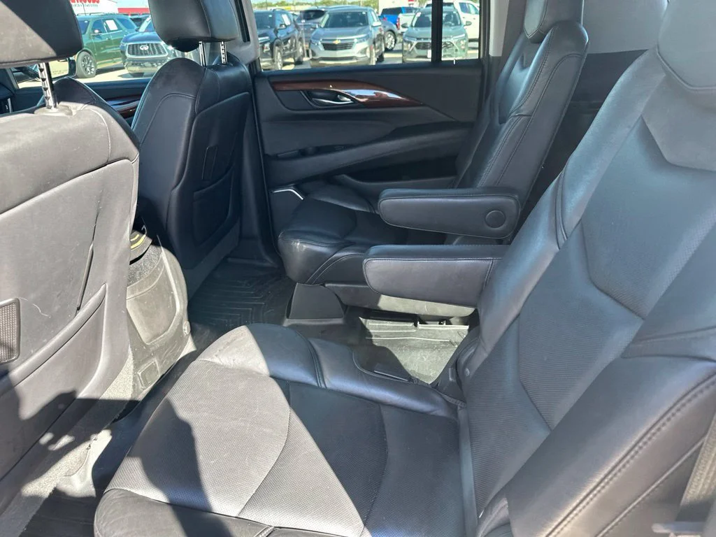 Used 2018 BLACK RAVEN Cadillac Luxury image 24