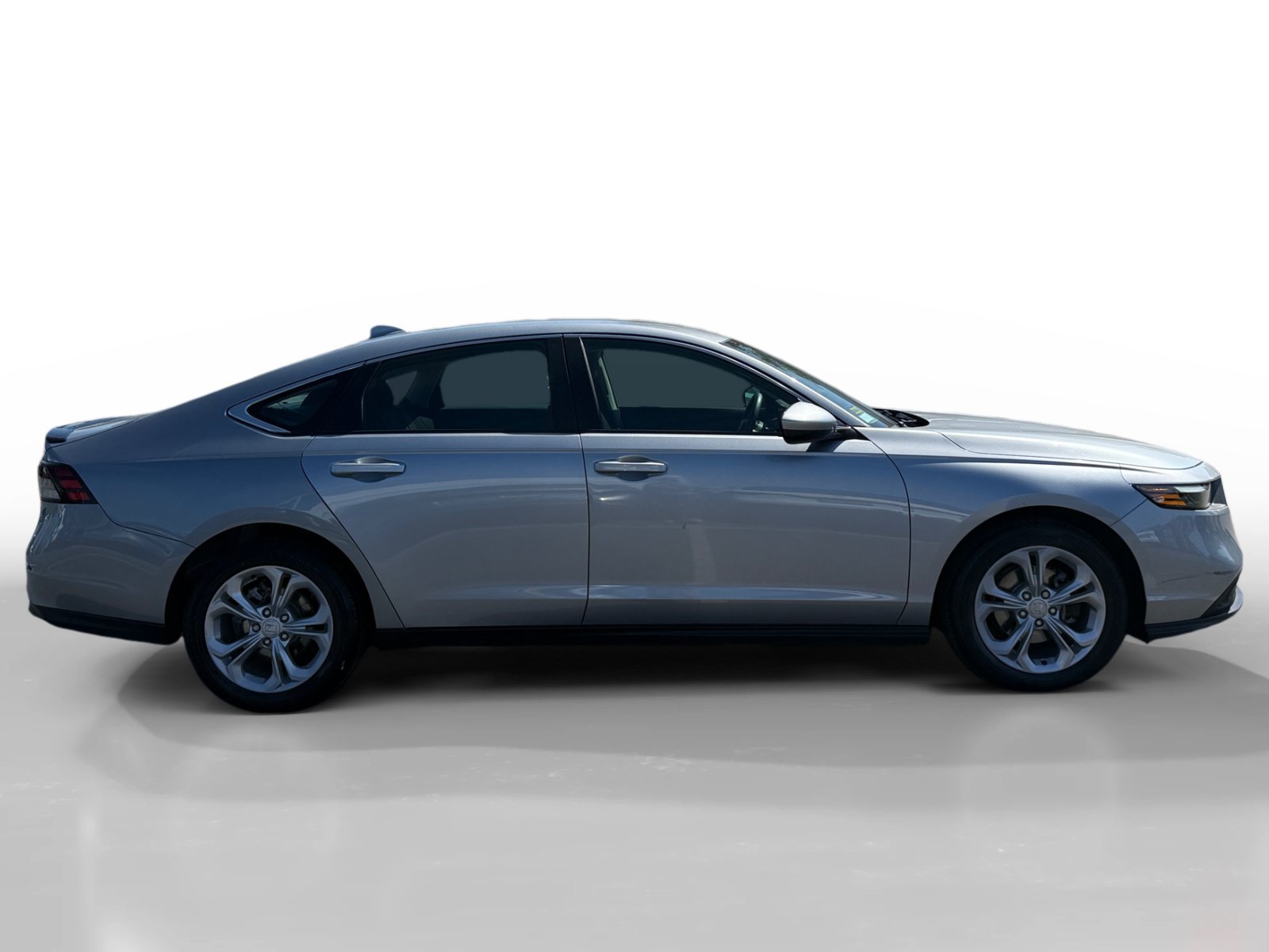 Certified Used 2023 Lunarsilver Honda LX image 6