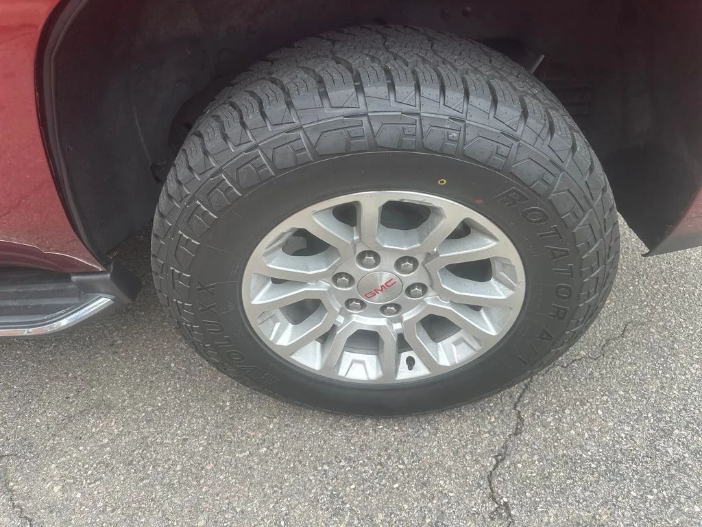 Used 2020 Red GMC SLT image 15