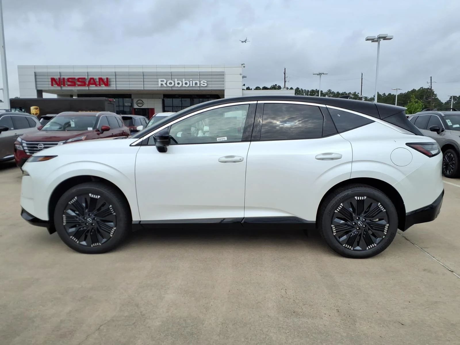 2026 Nissan Murano Platinum White at Robbins Nissan