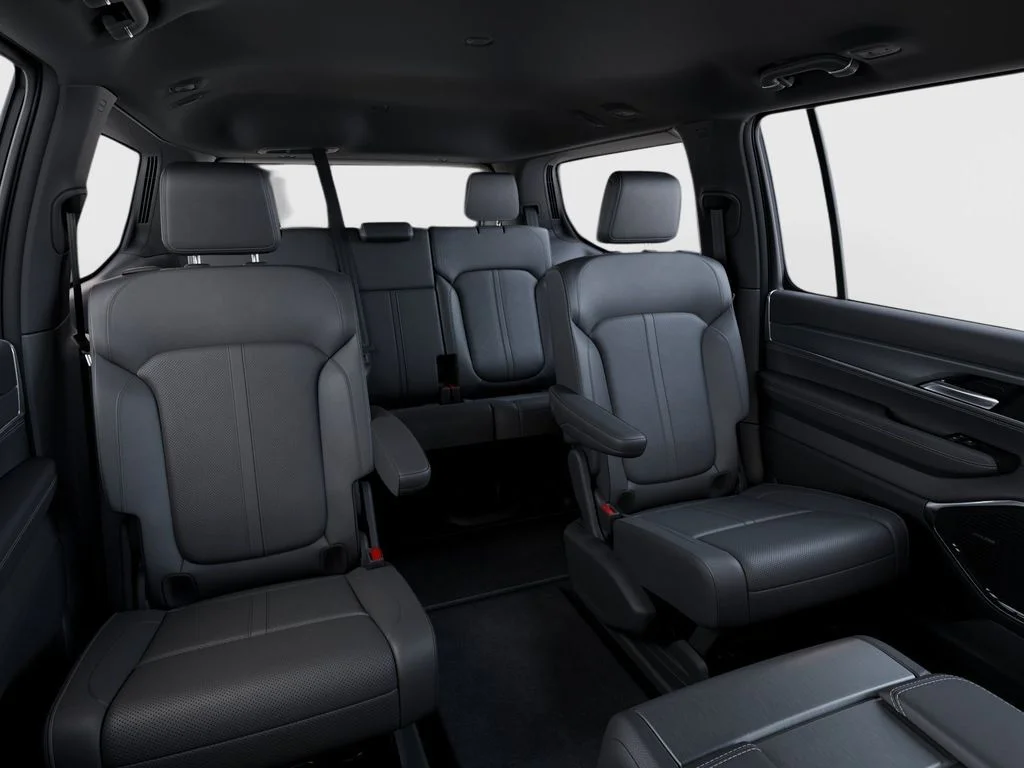 New 2026 Bright White Clear-Coat Exterior Paint Jeep  image 17
