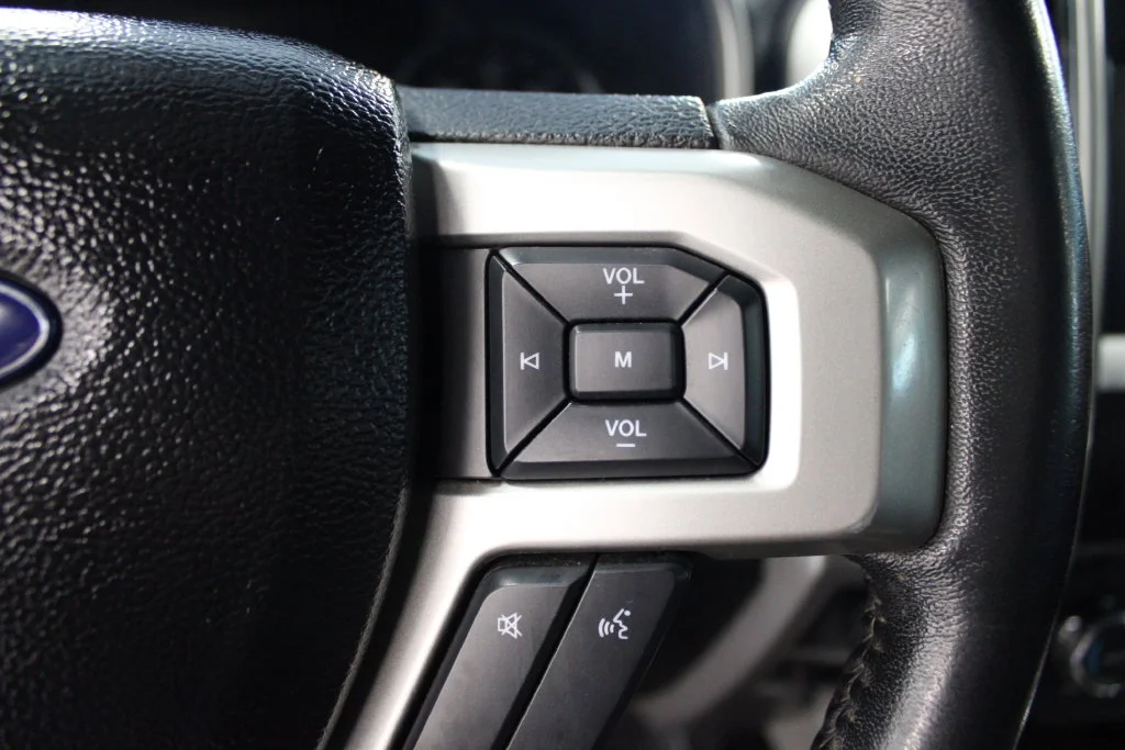 Used 2018 Shadow Black Ford Lariat image 26
