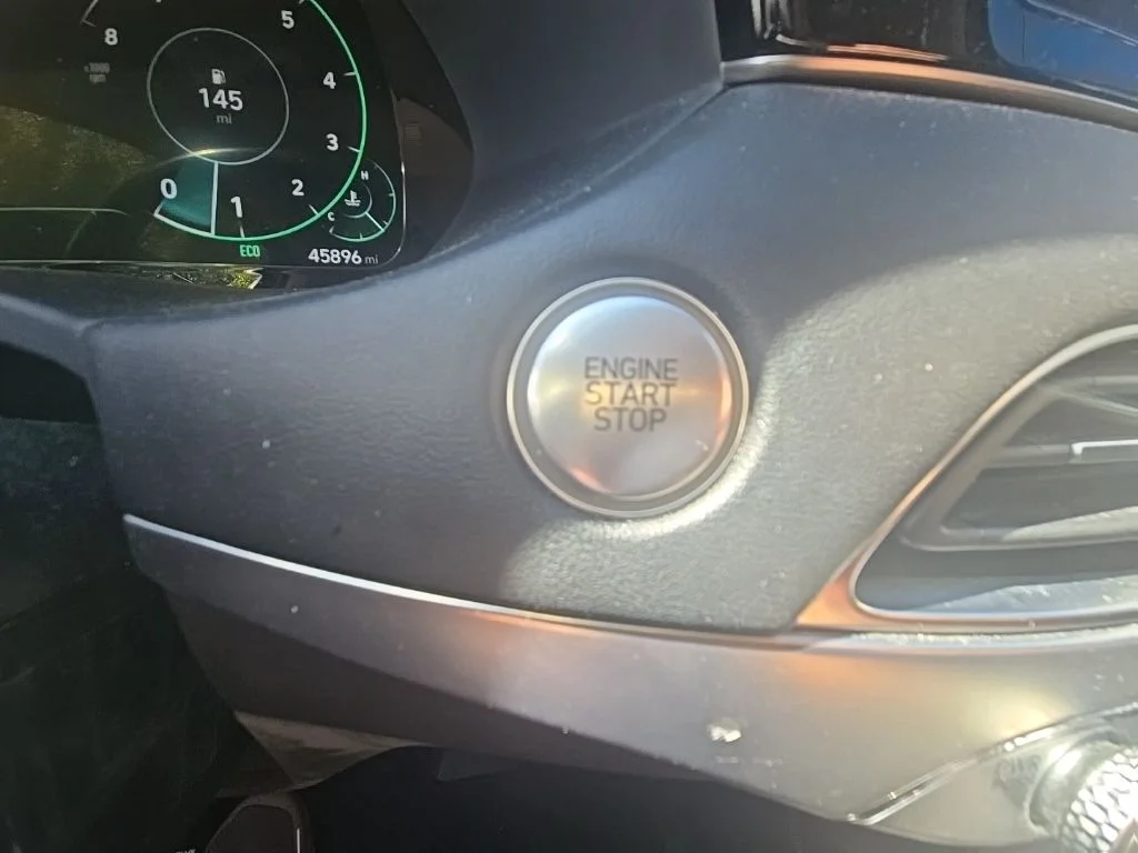 Used 2021 White Hyundai Limited image 18