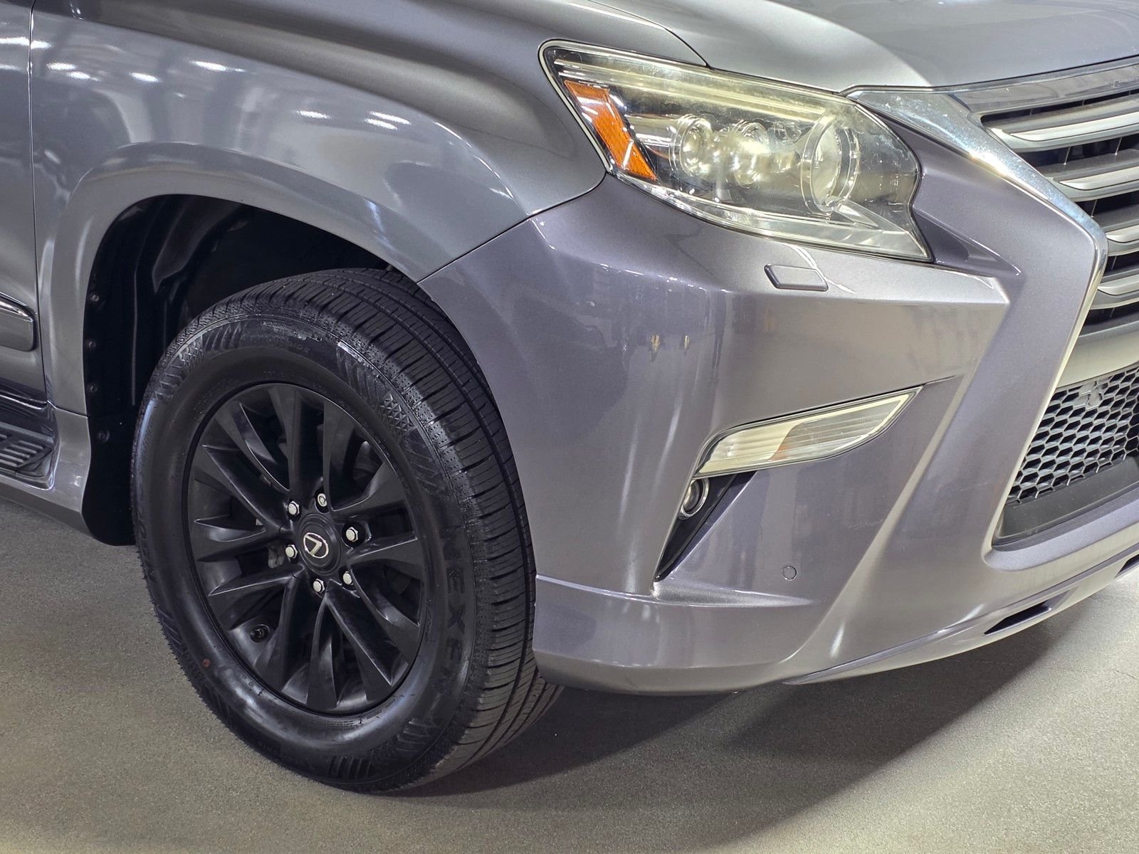 Used 2016 Gray Pearl Lexus 460 image 10