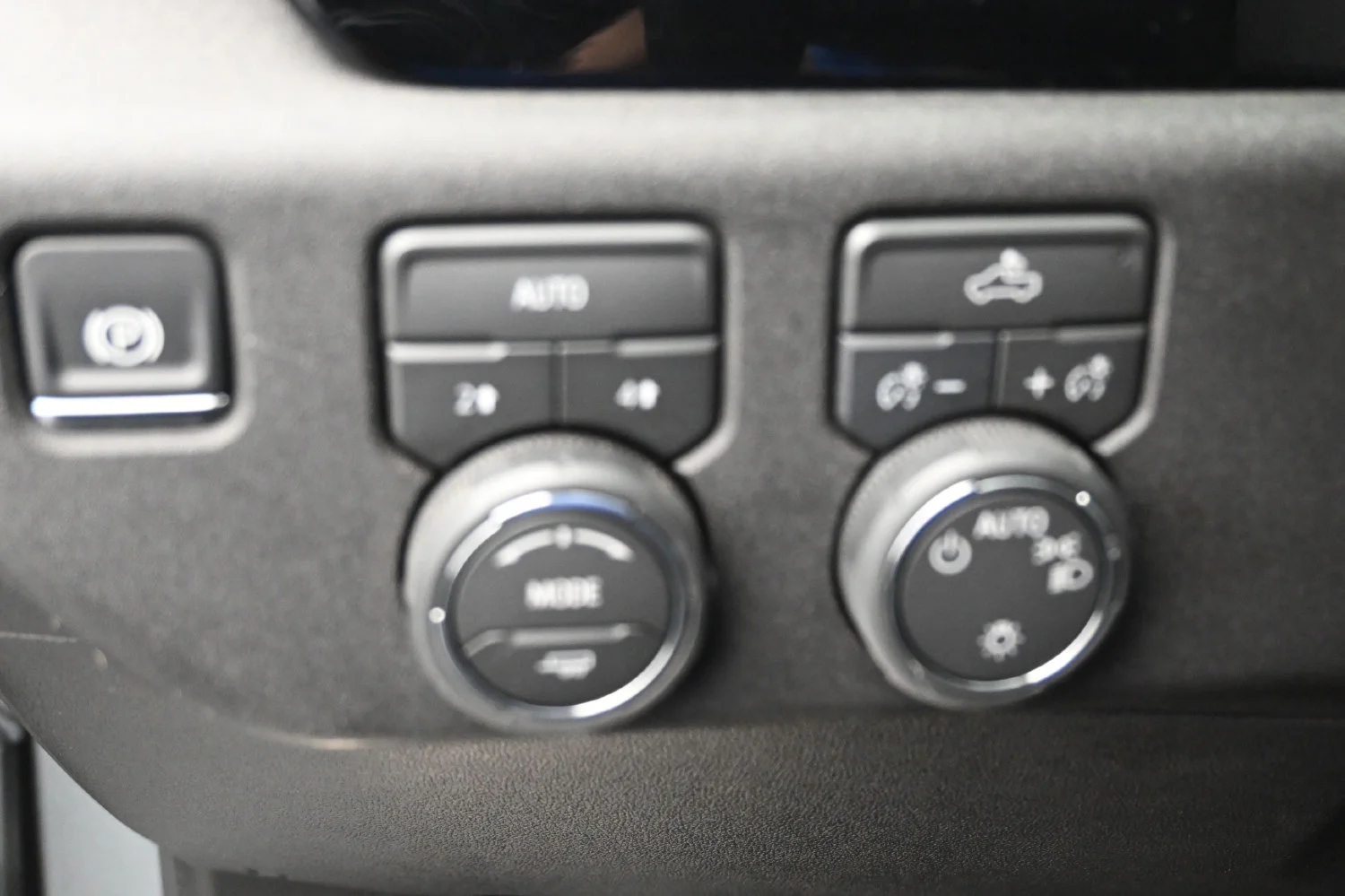 Used 2026 Sterling Gray Metallic Chevrolet LT image 25