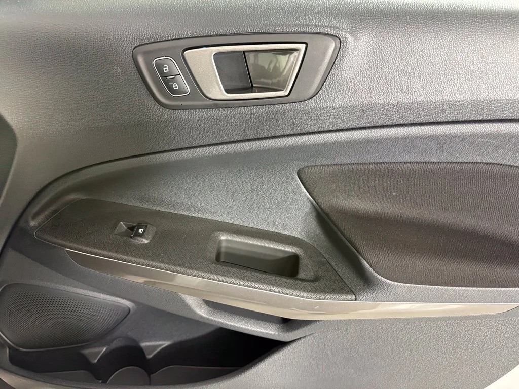 Used 2020 White Ford SE image 15