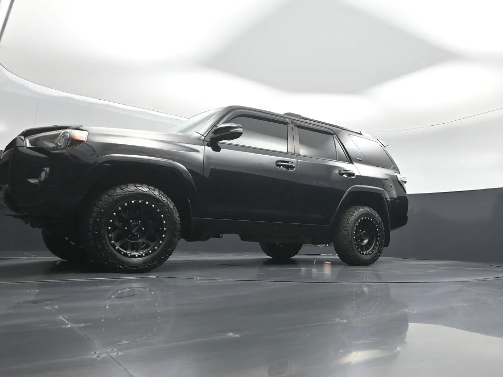 Used 2018 Black Toyota SR5 Premium image 43