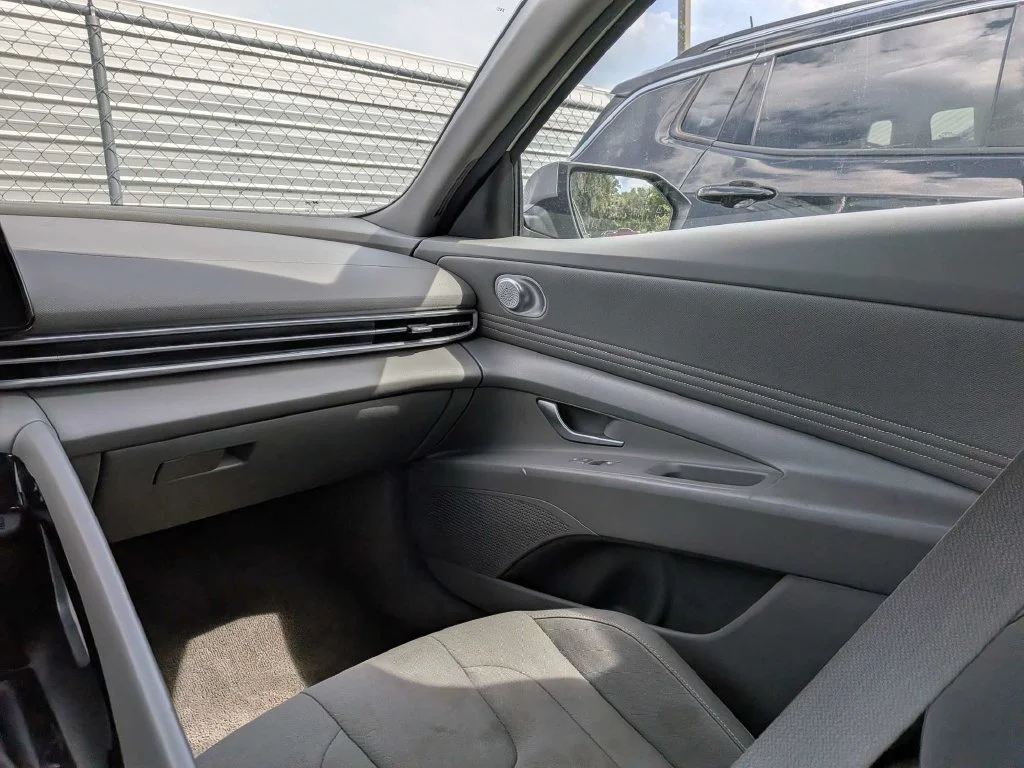 Used 2025  Hyundai SEL Convenience image 7
