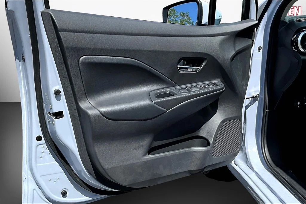 2025 Nissan Versa Sedan SV - Photo 24