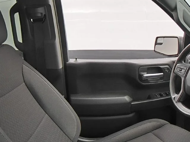 Used 2025 Summit White Chevrolet Custom Trail Boss image 34