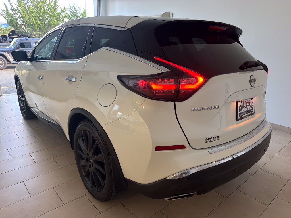 Used 2023 Pearl White Nissan SL image 5