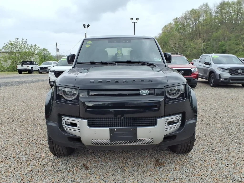 Used 2025  Land Rover S image 2