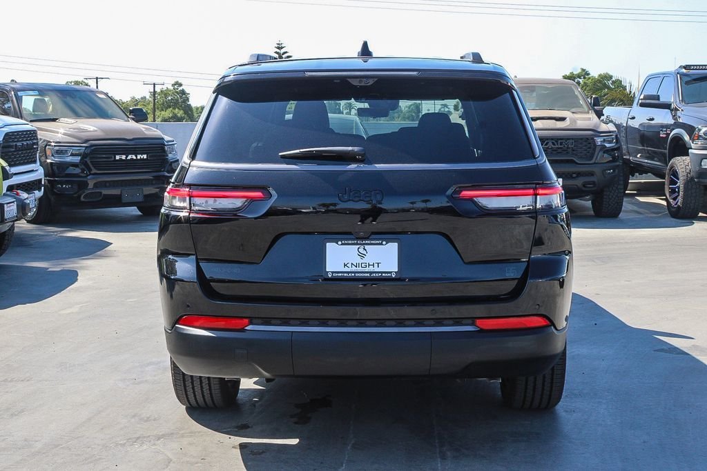 New 2026 Diamond Black Jeep 85th Anniversary Edition image 8