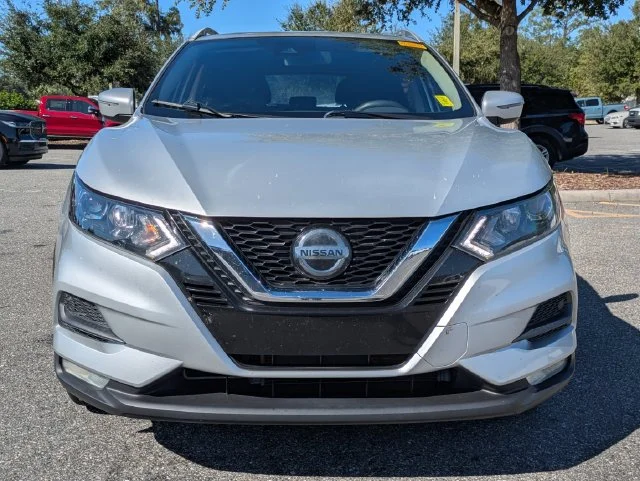 Used 2021 Brilliant Silver Metallic Nissan SV image 8