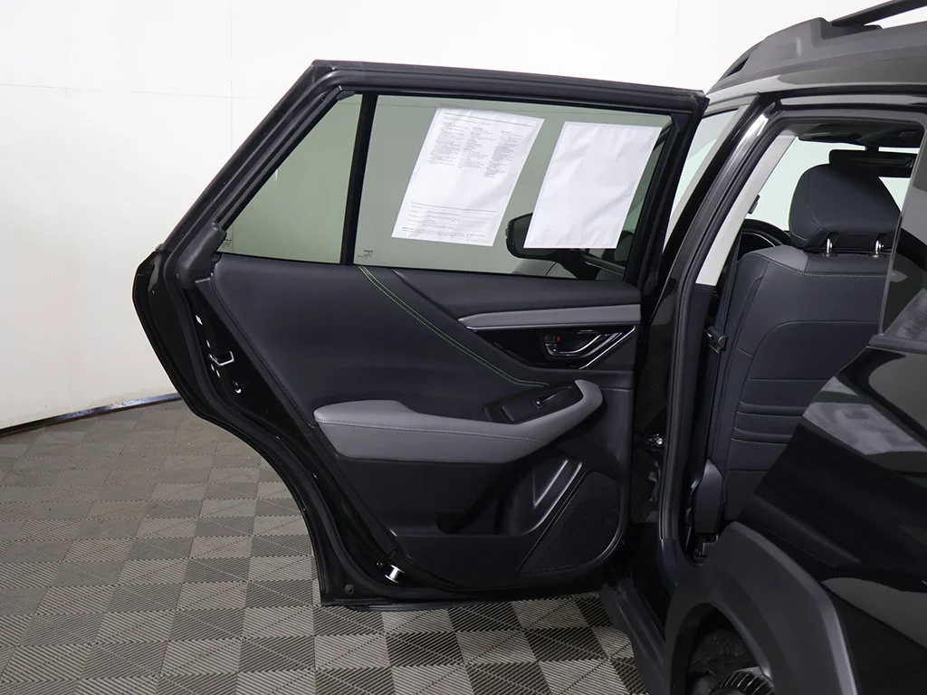 Used 2025 Black Subaru Onyx Edition image 23