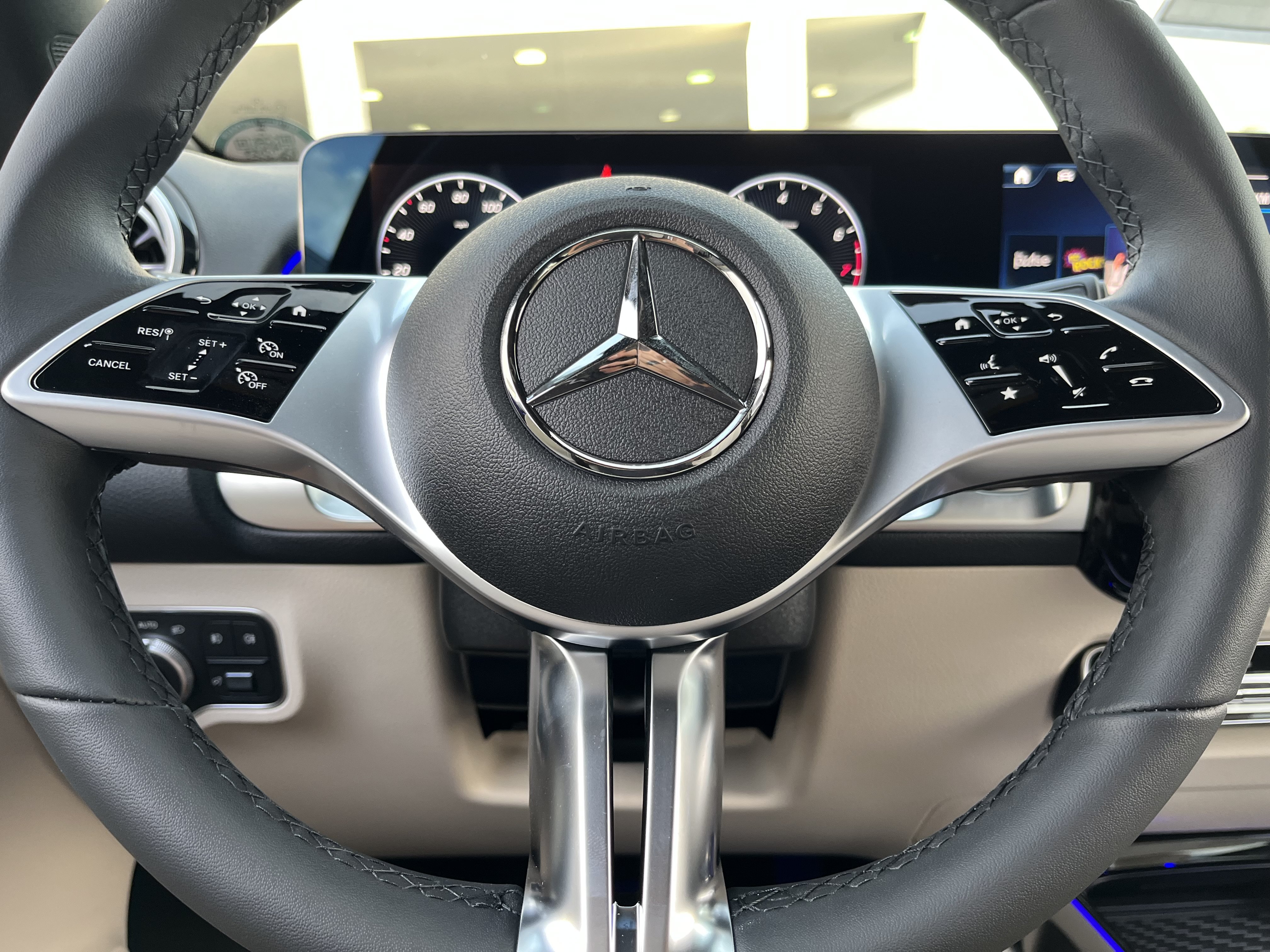 New 2026 Night Black Mercedes-Benz GLB 250 image 23