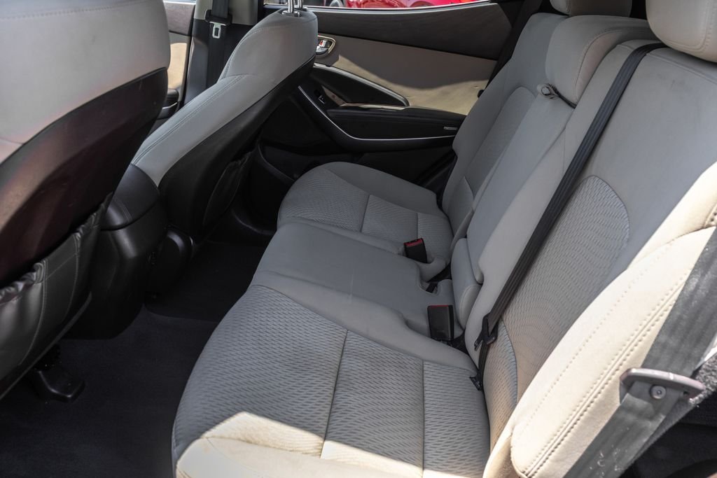 Used 2017 Red Hyundai 2.4 Base image 27