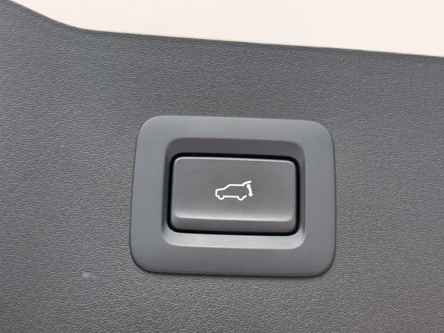 Used 2022 Snowflake White Mazda 2.5 Turbo image 13